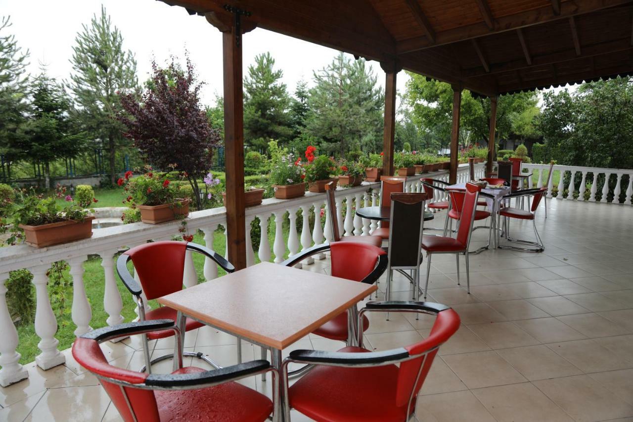 Hotel Villa Kabashi Korce Exterior photo